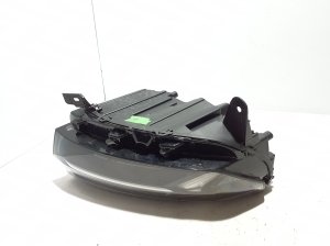 Dacia Duster P1310 (2024–2026) Esituli 260107725R - 2
