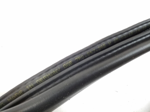 Porsche Cayenne (2010–2017) Front door rubber seal 7P0867365H - 3
