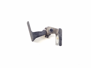 Porsche Cayenne (2010–2017) Front door lower hinge 8K0831402A - 2