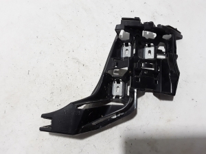   Stoßstangenhalterung hinten 