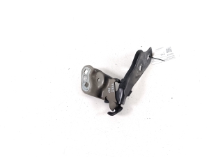 Tesla Model 3 3 (2016–2024) Hood hinge 1098792-00-D - 2