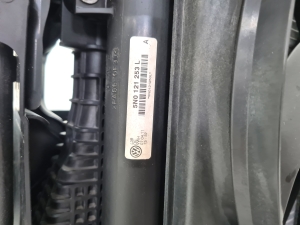  Priekinis rėmas ir jo detalės (Televizorius) 