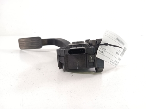 Tesla Model 3 3 (2016–2024) Gaspedal 1044695-00-A - 4