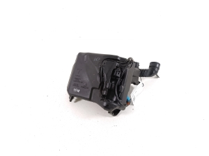 Tesla Model 3 3 (2016–2024) Front washer fluid reservoir 109606200F - 5