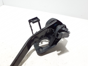 Mercedes Benz GLE-Class 167 (2019–2026) Piduripedaal A1672901100 - 2