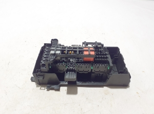 Mercedes Benz GLE-Class 167 (2019–2026) Kaitsmekarp salongis A1679063103 - 4