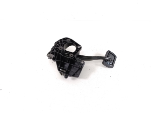 Tesla Model 3 3 (2016–2024) Piduripedaal 104469100D - 3