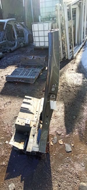 Mercedes Benz GLE-Class 167 (2019–2026) Center pillar A1676303904 - 2