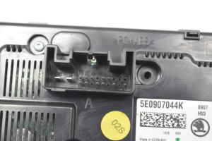 Skoda Octavia III (2013–2019) Heater control panel 5E0907044K - 2