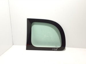   Rear quarter glass  - 833078344R 