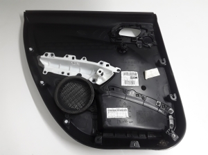 Peugeot 2008 (2013–2026) Tagumise küljeukse polster 96763547ZD - 3