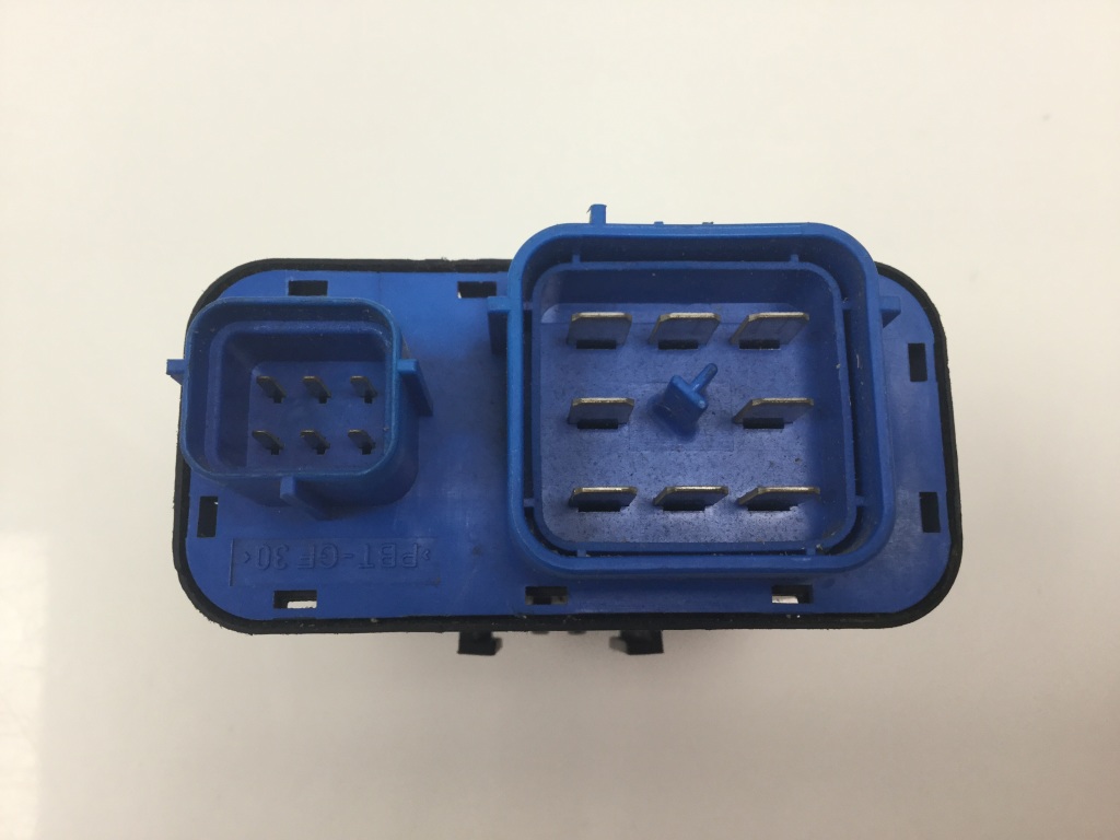 Used Land Rover Freelander Cooling fan relay YWB100980