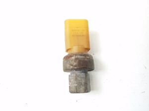 Opel Corsa F (2019–2026) A/C condenser sensor 9673006380 - 2