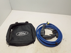   Câble de recharge  - 832326F0811S1 