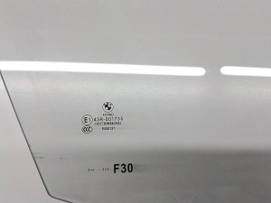 BMW 3 SERIES F30 (2011–2018) Esiukse klaas 51337259826 - 2