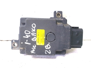 Hyundai i40 (2011–2026) Control unit 330403R800 - 2