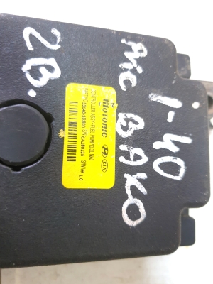 Hyundai i40 (2011–2026) Control unit 330403R800 - 3