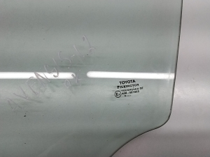 TOYOTA Avensis T27 (2008–2019) Esiukse klaas 6810205030 - 4