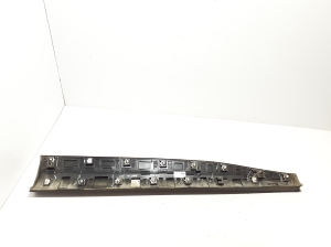 Ford Mustang Mach-E Mach-E (2020–2026) Esiukse liist LJ8BR20849-BB - 4