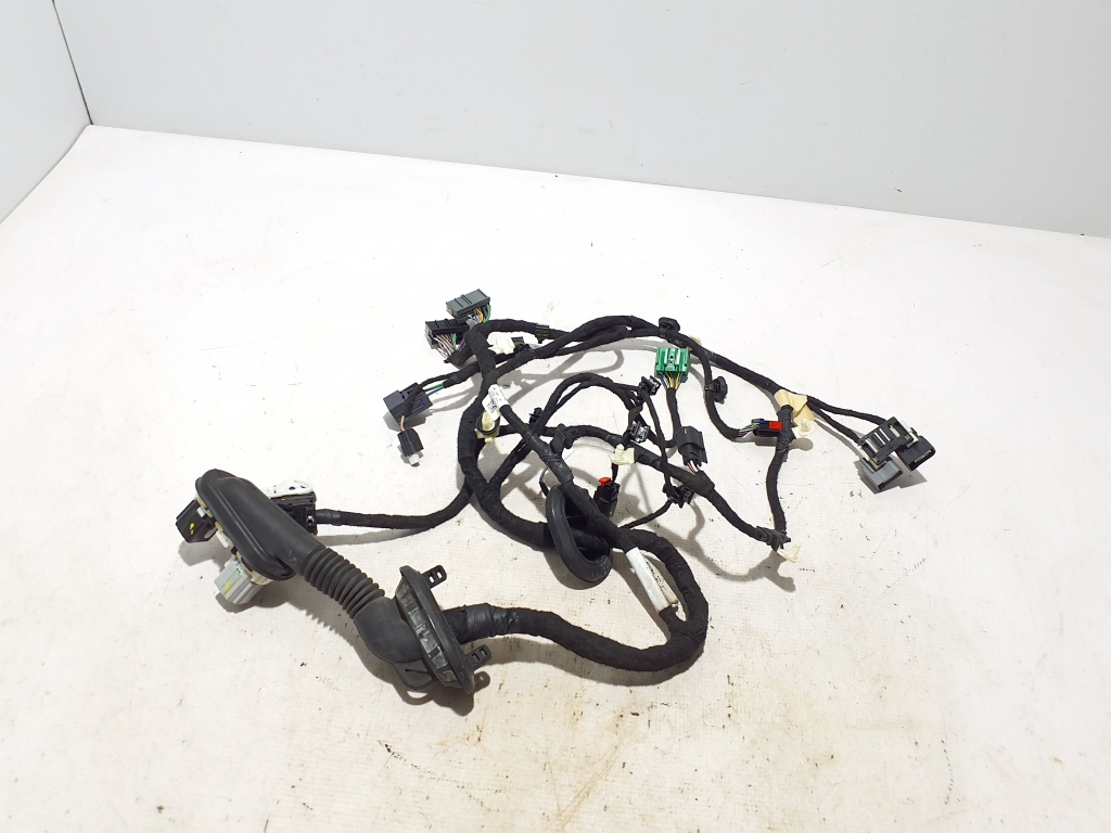 Ford Mustang Mach-E Mach-E (2020–2026) Kabelbaum LJ8T14631NBE Ford Mustang Mach-E Mach-E (2020–2026) Kabelbaum LJ8T14631NBE