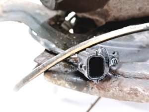 NISSAN Leaf II (2017–2026) Front wheel hub - 2