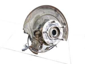 NISSAN Leaf II (2017–2026) Front wheel hub - 4