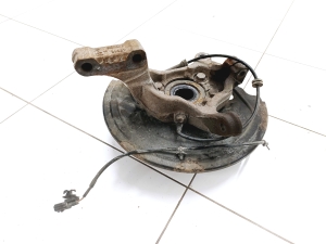 NISSAN Leaf II (2017–2026) Front wheel hub - 2