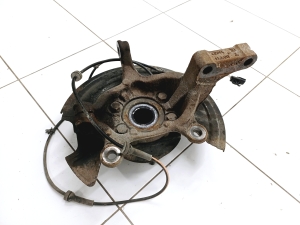 NISSAN Leaf II (2017–2026) Front wheel hub - 4