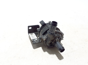 Ford Mustang Mach-E Mach-E (2020–2026) Auxiliary water pump LJ938K577BC - 4