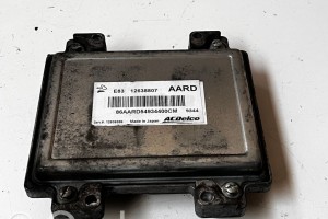 Opel Astra J (2009–2017) Engine control unit 12638807 - 2
