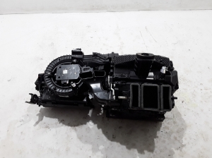 Ford Mustang Mach-E Mach-E (2020–2026) Heizung und ihre Teile LJ9A19B555ABG - 3