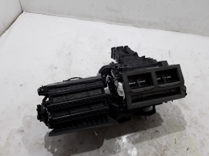 Ford Mustang Mach-E Mach-E (2020–2026) Heizung und ihre Teile LJ9A19B555ABG - 4