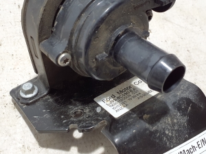   Pompe à eau auxiliaire  - LJ938C590EA 