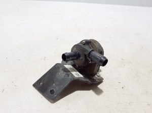 Ford Mustang Mach-E Mach-E (2020–2026) Auxiliary water pump LJ938C590EA - 2