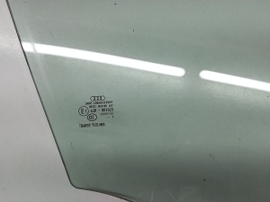 AUDI A3 8V (2012–2020) Esiukse klaas 8P4845202B - 3