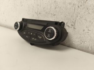 TOYOTA Yaris (2011–2020) Heater control panel 559000D820 - 5