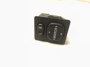 TOYOTA Yaris (2011–2020) Mirror control switch 848700F010 - 3