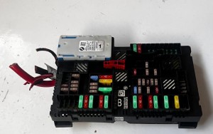 Drošinātāju kaste salonā - 61358795477