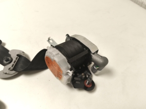 Hyundai i30 (2011–2017) Front seat belt 88810A6100 - 3