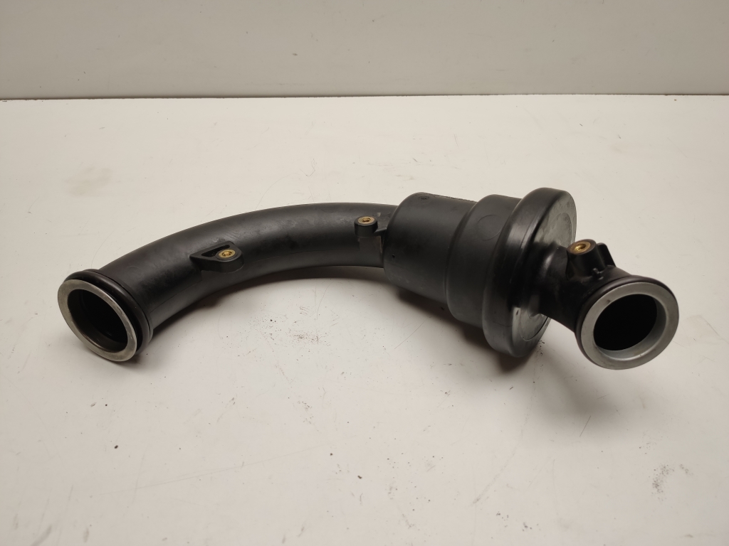 Mercedes Benz B-Class 246 (2011–2017) Hose A6511400387 Mercedes Benz B-Class 246 (2011–2017) Hose A6511400387
