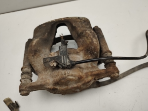 Mercedes Benz B-Class 246 (2011–2017) Front brake caliper A0004216481 - 4
