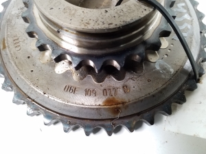 AUDI A7 (2010–2018) Other engine part 06E109077N - 2