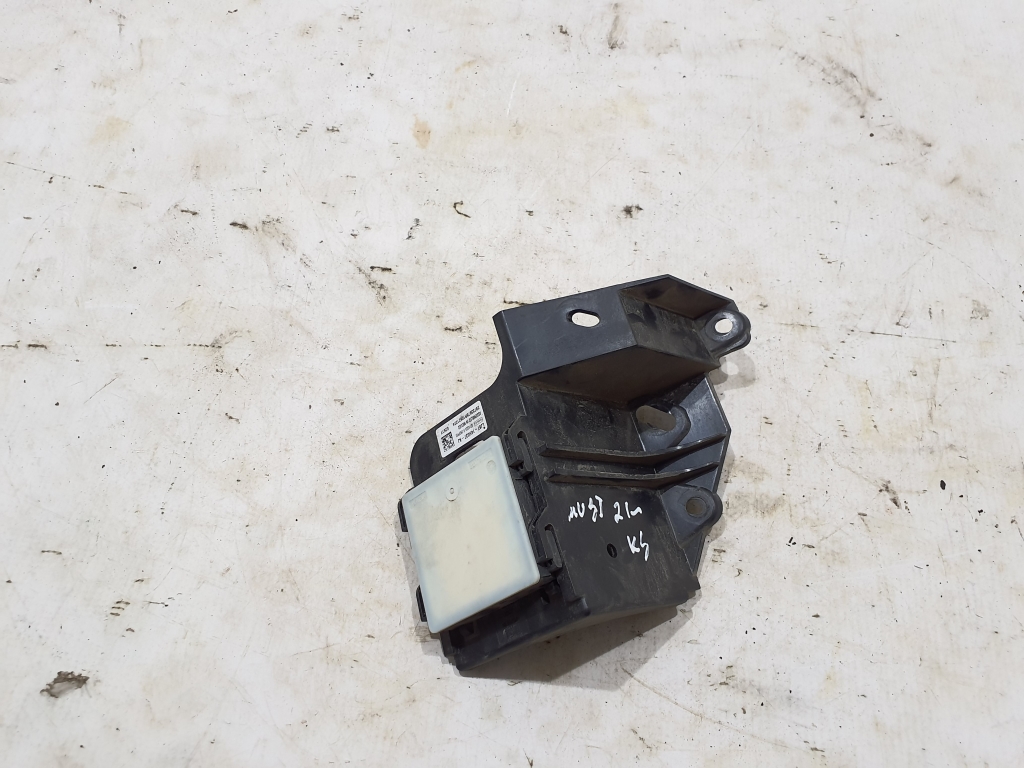 Ford Mustang Mach-E Mach-E (2020–2026) Pimeda nurga radar Distronic ML3T14H031AH Ford Mustang Mach-E Mach-E (2020–2026) Pimeda nurga radar Distronic ML3T14H031AH