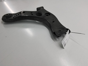 TOYOTA Prius W30/35 (2009–2015) Eesmine õõtshoob 4806947050 - 3