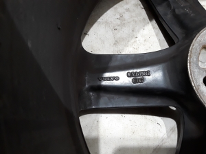 VOLVO S90 (2016–2026) Rim 31471876 - 4