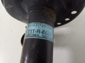Honda CR-V (2012–2016) Front shock absorber and its components - 3