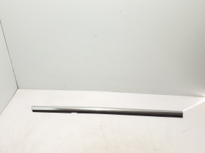 Tagumise külgukse klaasi välimine liist - A2977301100