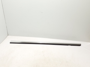Esiukse klaasi välimine liist - A2977201300