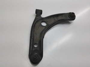 TOYOTA Yaris (2011–2020) Querlenker vorne 4806909140 - 2