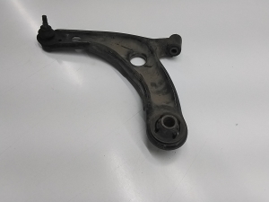 TOYOTA Yaris (2011–2020) Querlenker vorne 4806909140 - 4